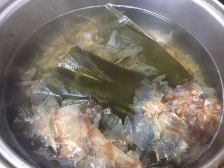 出汁の読み方と意味 でじる と だし 正しいのは