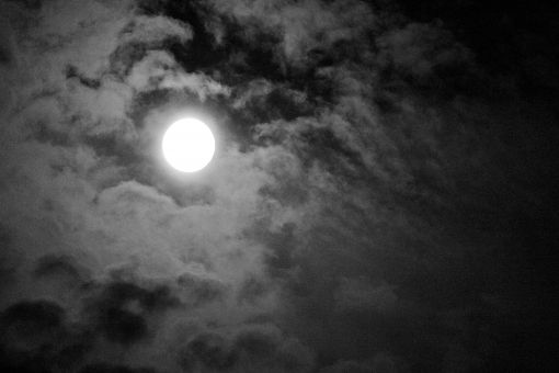 十六夜の月 既望とは どんな形の月なのかを図で解説